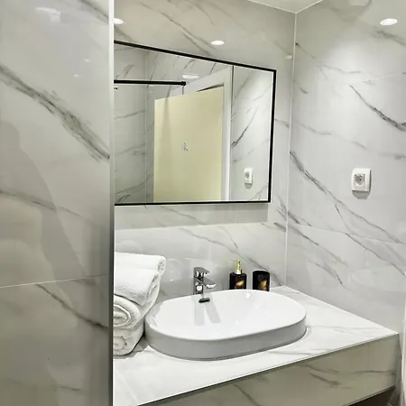 Crolivia Near Arena, Center Of