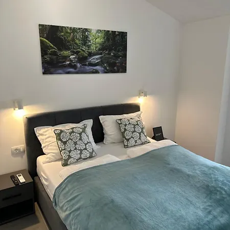 Crolivia Near Arena, Center Of * Pula