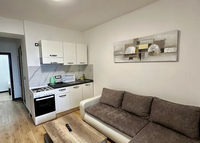 Crolivia Near Arena, Center Of * Pula